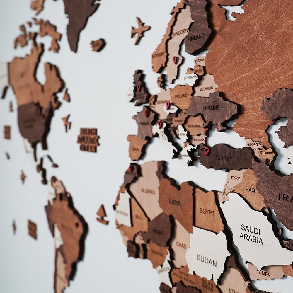 3d Wooden world map with countries